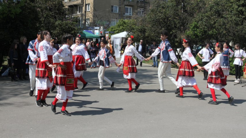 Народни танци, пилатес